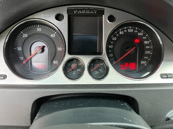 Volkswagen Passat B6 - 10