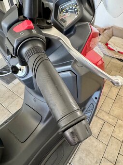 SYM Joymax Z 125cm3 r.v.2020 ako nová garážovaná - 10