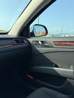 Škoda Superb Combi 2.0 TDI - 10
