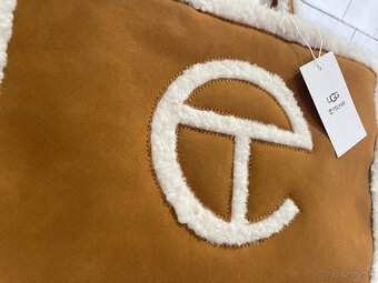 UGG X Telfar Chestnut taška - 10