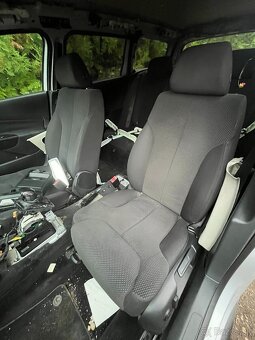 Rozpredám na diely VW Passat b6 2.0 TDI  BMP 103 kw 6 st man - 10