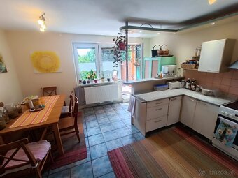 Predaj 5 izbového rodinného domu v obci Divinka,552m2-Žilina - 10
