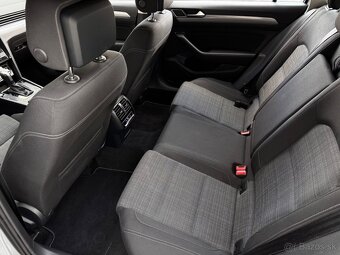 Volkswagen Passat Variant 2.0 TDI Business 4Motion DSG - 10