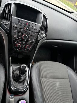 Predám Opel Astra 1.7 CDTi kombi - 10