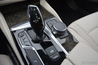 BMW rad 5 3.0 Drive, automat, koža, Top Stav - 10