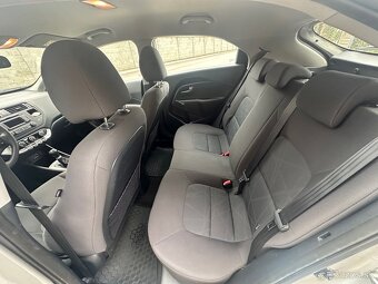 Kia Rio - 10