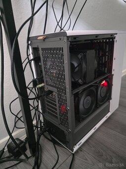 7800X3D, 9070XT 16GB, 32GB 6000Mhz - 10