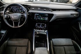 Audi E-TRON - 10