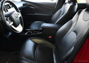 Toyota Prius 1,8 VVT-i PHEV Lounge 72 kw - 10
