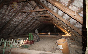 NA PREDAJ - Rodinný dom s veľkým pozemkom - Tepličky - 10