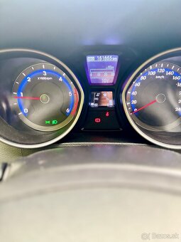 Hyundai i30 1.6 CRDi - 10