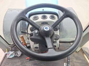 NEW HOLLAND T8010 4X4 - 10