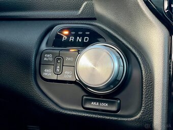 Dodge RAM Laramie 5,7 Hemi V8 - 10
