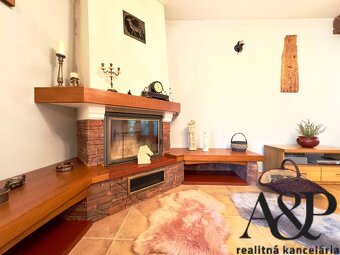 NA PREDAJ VÝNIMOČNÁ RODINNÁ VILA, POZEMOK 8000M2, PRIETRŽ, o - 10