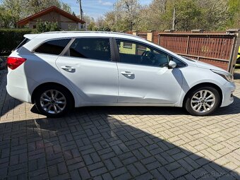 Kia Ceed SW 1.6 GDI Gold - 10