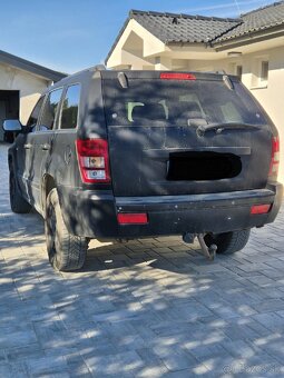 Jeep Grand Cherokee - 10