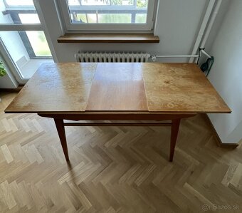Poctivý retro rozkladací jedálenský stôl z masívu 70 roky - 10