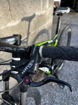 Celoodpružený horský bicykel Dema SPURR - 10