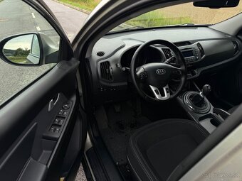 Kia Sportage - 10