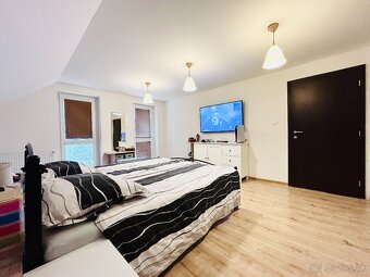 Na predaj príjemný plne zariadený dom s bazénom - 10