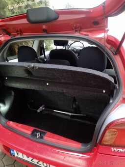 Predám Toyota Yaris,r.v 2004, 3 dverová - 10
