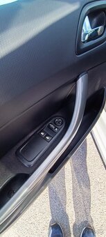 Peugeot 308SW 1.6 HDi - 10