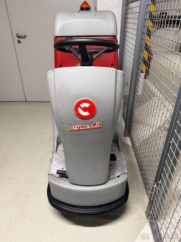 Umývací stroj Comac tripla 24b - 10