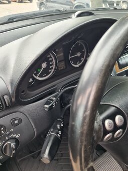 Predám Mercedes-Benz c200 cdi (automatická prevodovka)v 2005 - 10