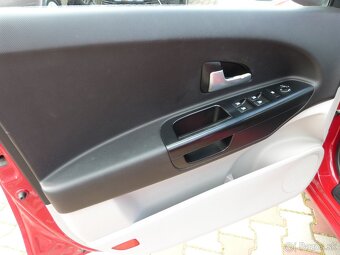 Kia Ceed 1,4i 77kW manuál 5 st., 5 dverová klíma - 10
