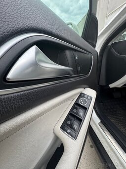 Mercedes GLA 200d 2018 - 10