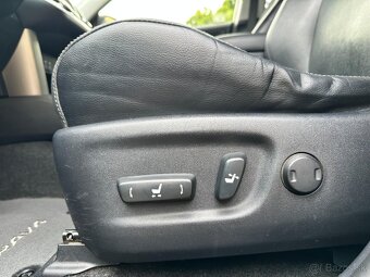 Toyota RAV4 2.2 l D-CAT Premium - 10