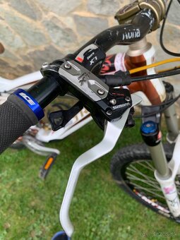 Predám bycikel Trek Remedy R8 - 10