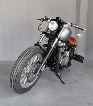 Triumph Boneville America - 10