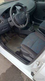 Renault clio3 grandtour - 10