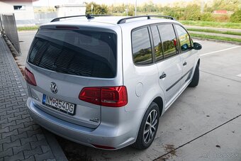 Volkswagen Touran 1.6 TDI Premium Comfortline - 10