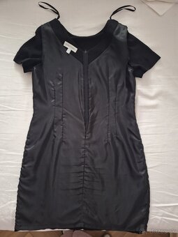 Čierne dámske púzdrové šaty -kokteilky - 10