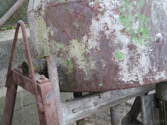 miešačku s objemom 150 litrov - 10