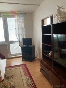 ZNÍŽENÁ CENA - Predaj 3 - izbový moderný byt s dvomi balkón - 10