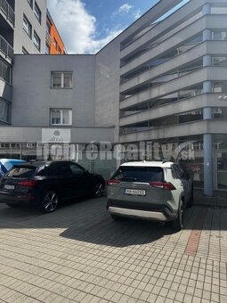 Prenájom Kompletne zariadený 2 - izbový byt s loggiou a par - 10
