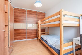 Na predaj | 3 izbový byt s loggiou - Smolenice - 10