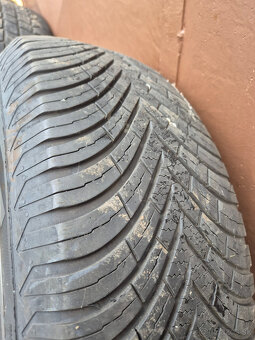 VW Transporter T5- T6. Disky + Pneumatiky celoročne.R16 - 10