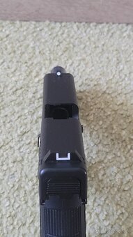 Predám airsoft Glock 17 WE - 10