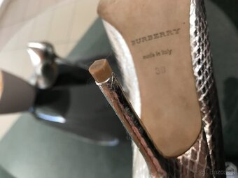 BURBERRY originál metalicke damske lodicky 39 - 10