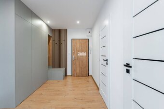 Tr.SNP - 2 izbový byt, loggia, 53 m2.Zariadený,KOMPLETNÁ REK - 10