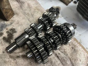 Servis a oprava motoriek, štvorkoliek, záhradnej techniky - 10
