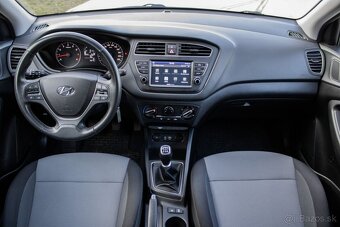 Hyundai i20 1.2i Comfort - 10
