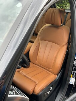 BMW X5 45e 2021, Sky Lounge, Laser, Massage, 4 zón. kl. - 10