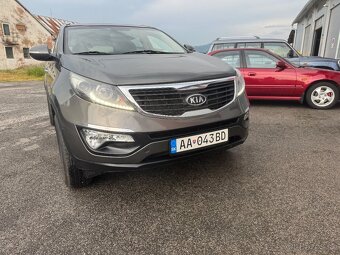 Kia Sportage 2.0 CRDi AWD - 10