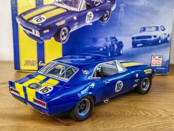 Chevrolet Camaro Z28 1967 1:18 GMP - 10