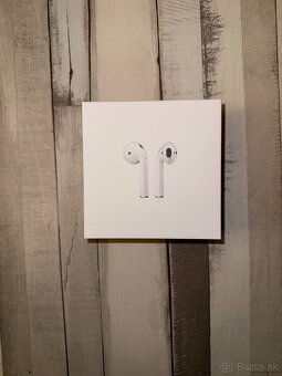 Apple AirPods (2019) - 10